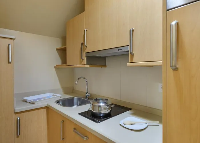 Trisquel Apartment *